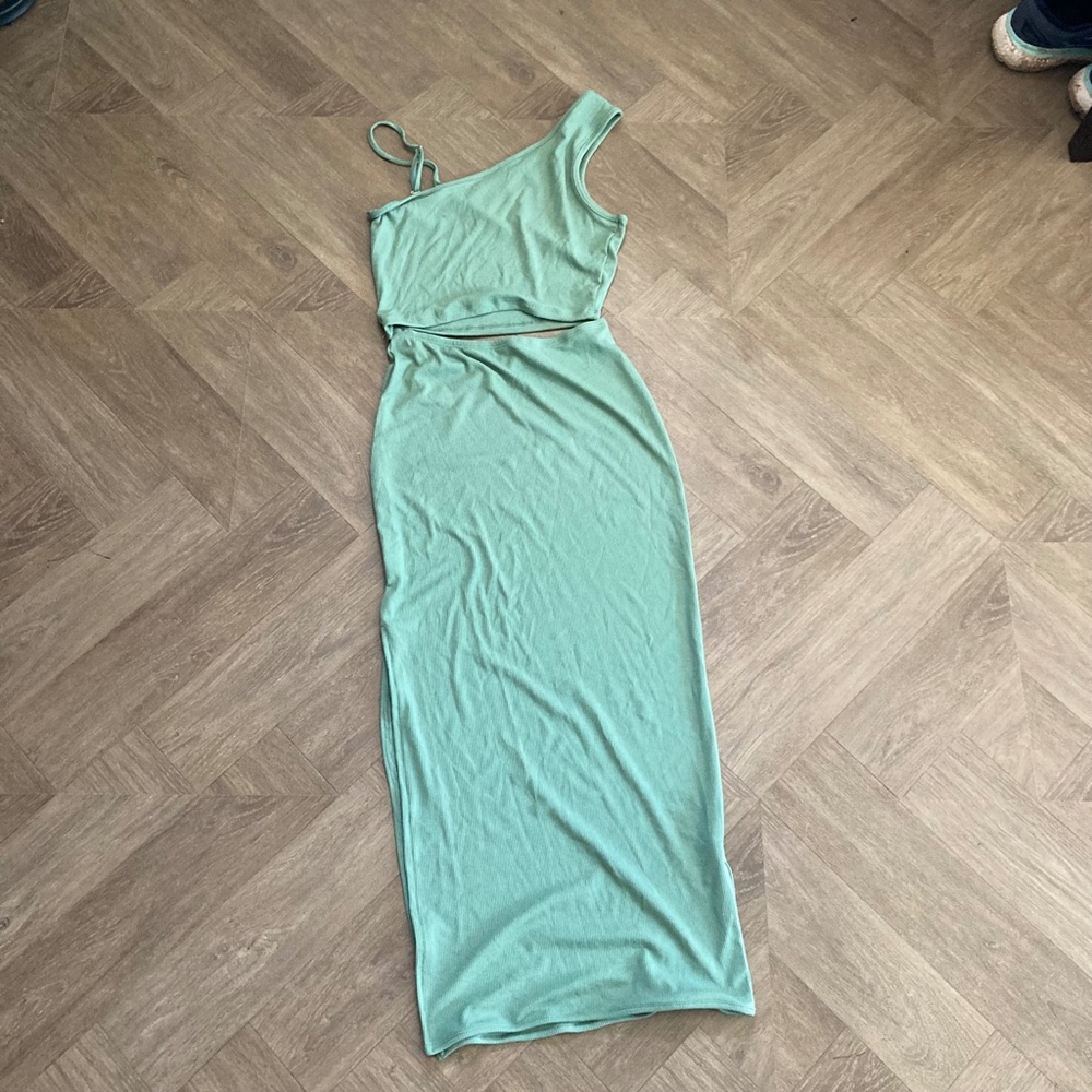 NWOT Ribbed Green One Shoulder Cut Out Dress - Picture 7 of 7
